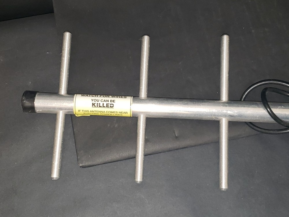 PCTEL Yagi Infrastructure Antenna MYA7106 710-746 MHZ