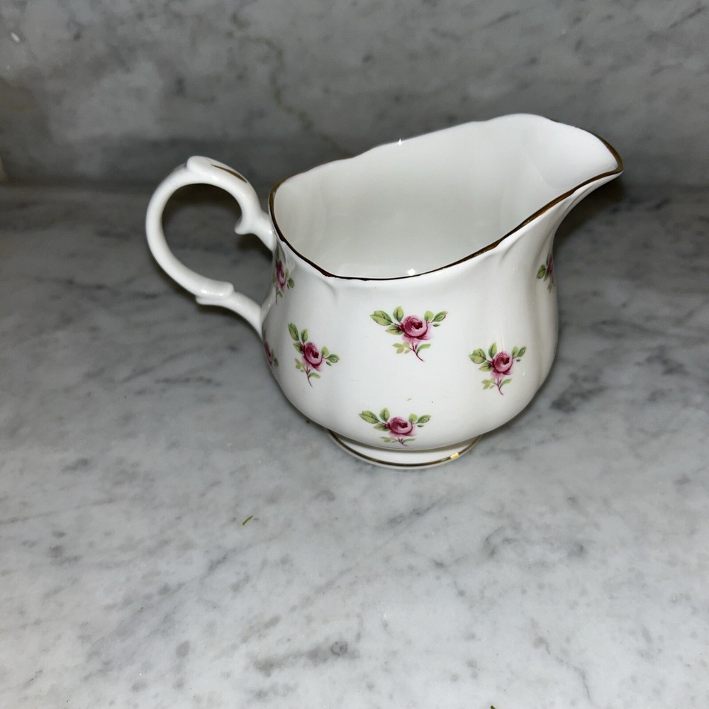 Duchess Rose Bud Creamer & Sugar Basin