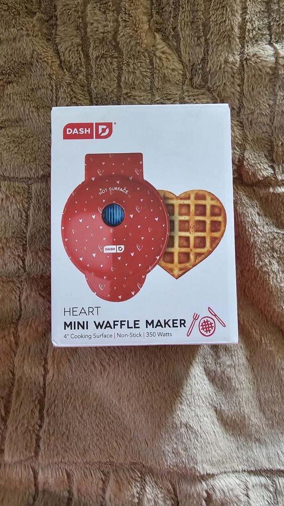DASH Mini Waffle Maker Heart Shape Non-Stick Easy Clean Hearts