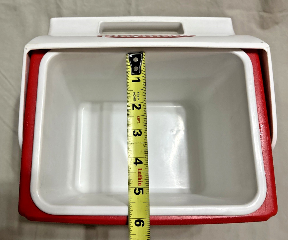 IGLOO Playmate Mini Red 4 qt. Hard Cooler - Red/White