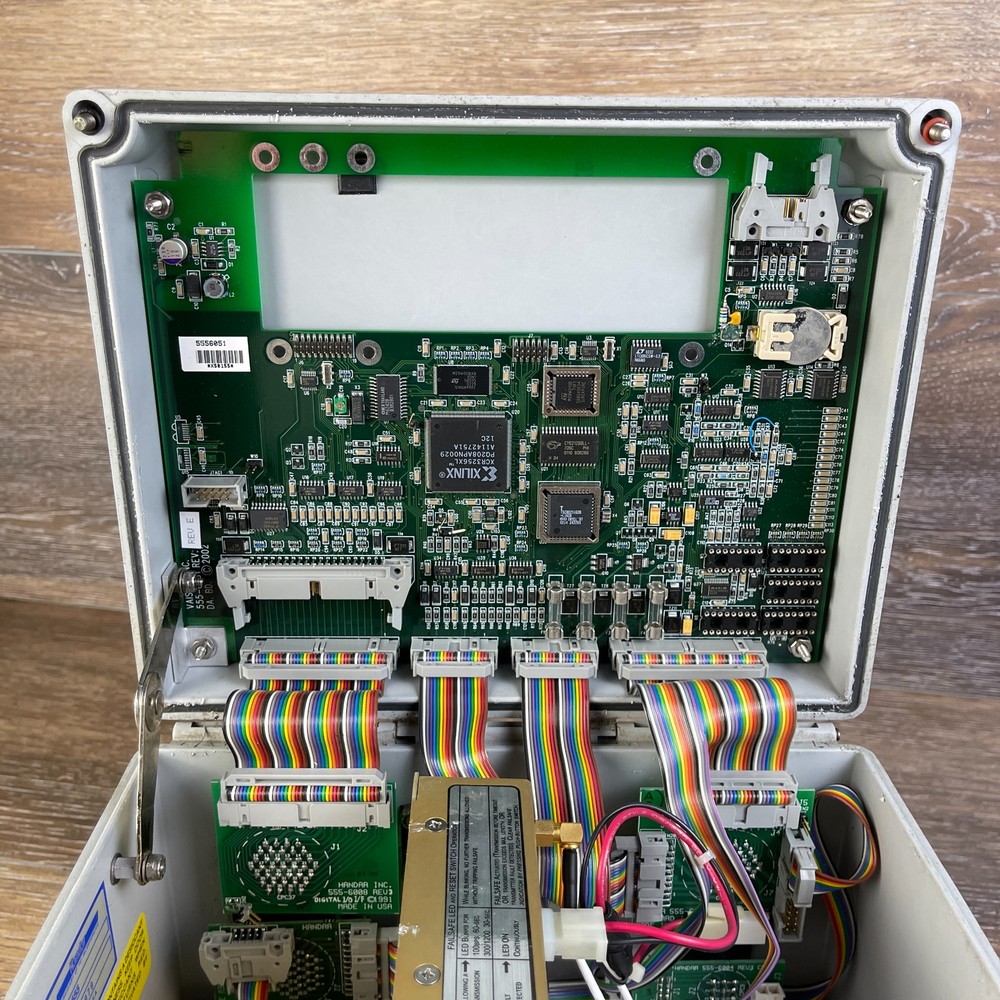 Vaisala Handar Model 555 White Data Collection Platform