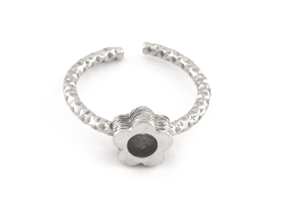 Daisy Flower Ring,Adjustable,Round Blank Bezel-Antique Silver Plated 5126