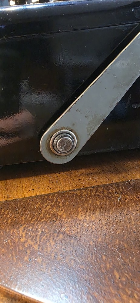 Victor Series 2 200/210 Adding Machine. Solid!