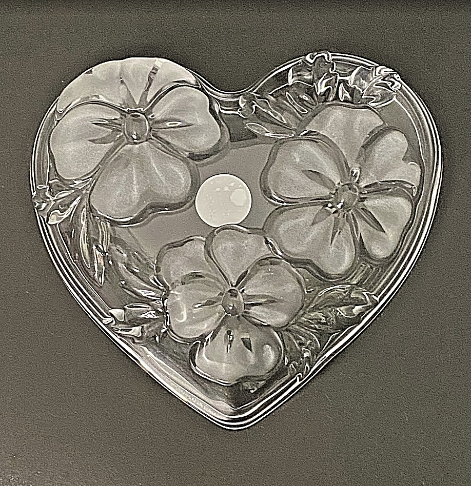 WALTERGLAS Original Made In Germany Heart Shaped Nut & Candy Dish