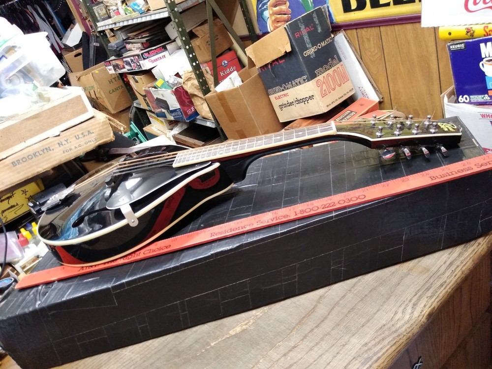 Rogue RM 100A Mandolin Black Lacquered 8 String Instrument Musical w/Case Nice!!