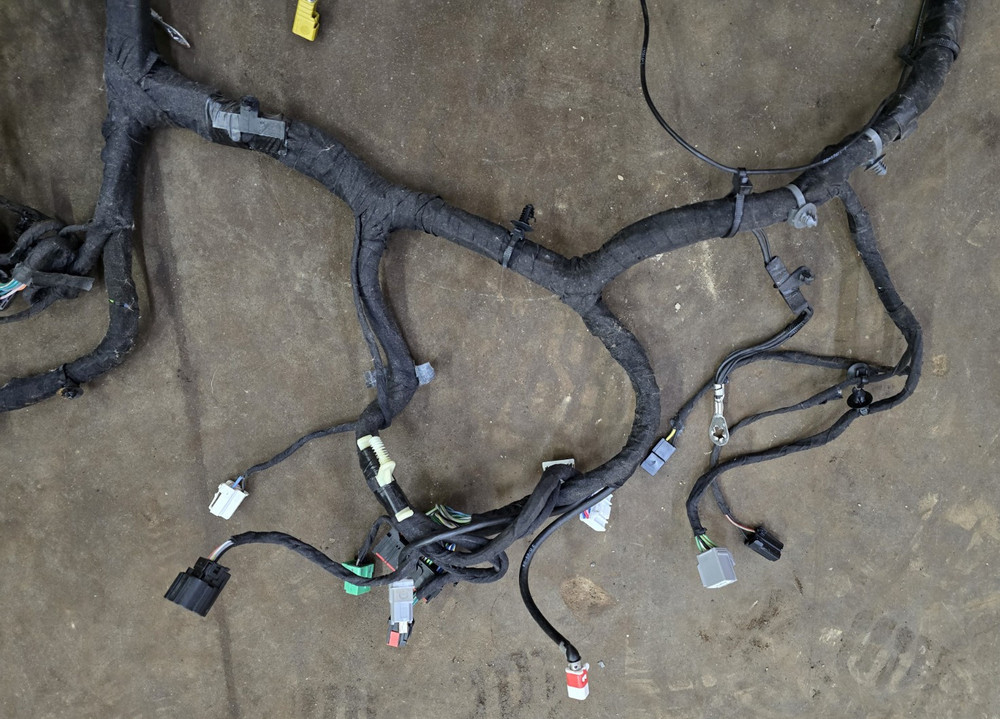 OEM 2015 RAM 1500 Dash Wiring Harness Dashboard Wire Instrument Panel 68240606AB