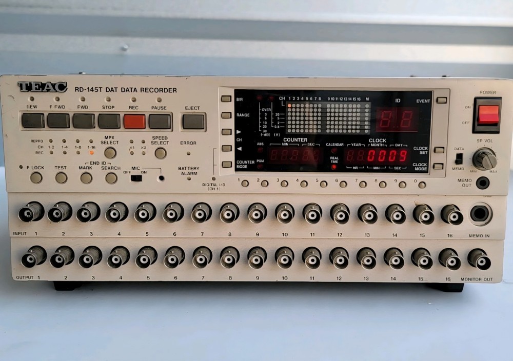 TEAC RD-145T DAT 16 CHANNEL DATA RECORDER.