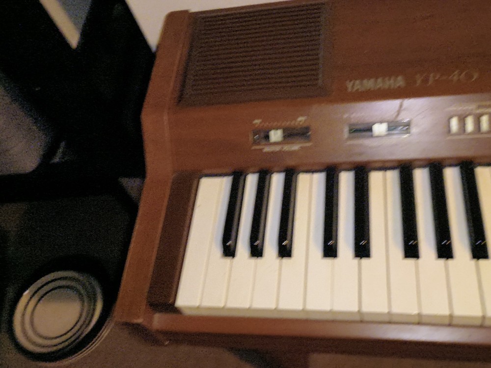 Clavinova YAMAHA YP-40