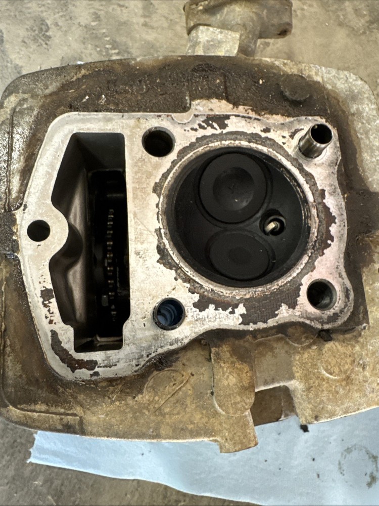 Honda Fourtrax 125 Cylinder Head 1987