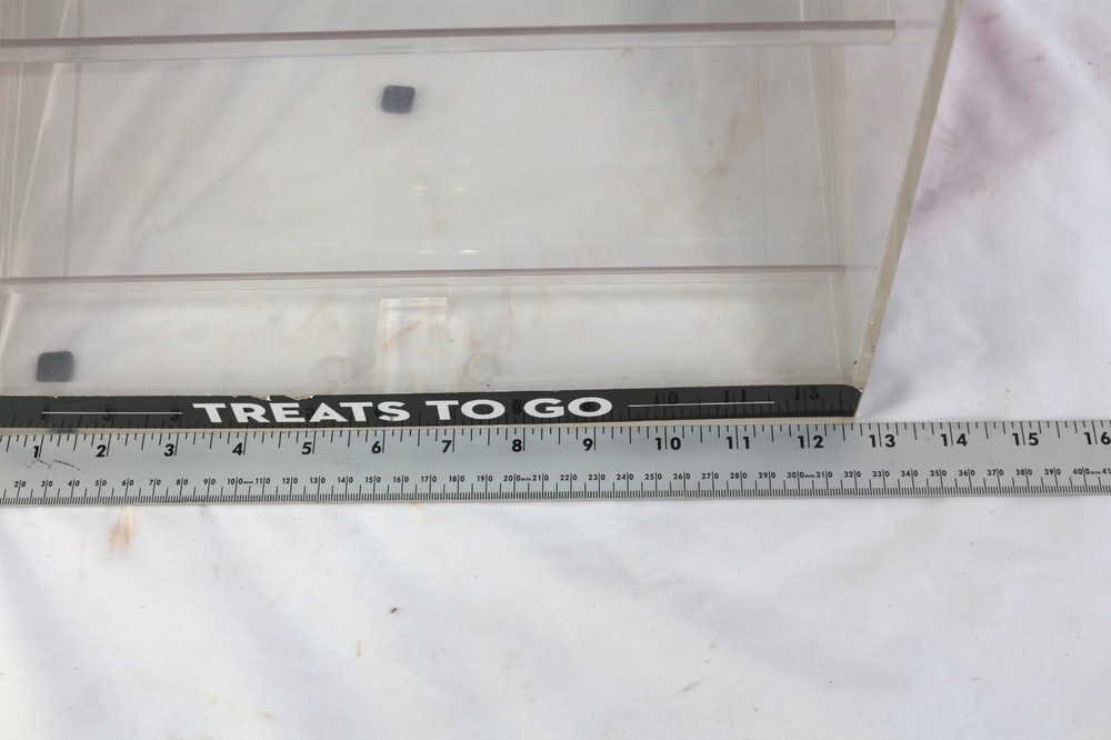 Curved Clear Acrylic Cookie & Pastry Display Case