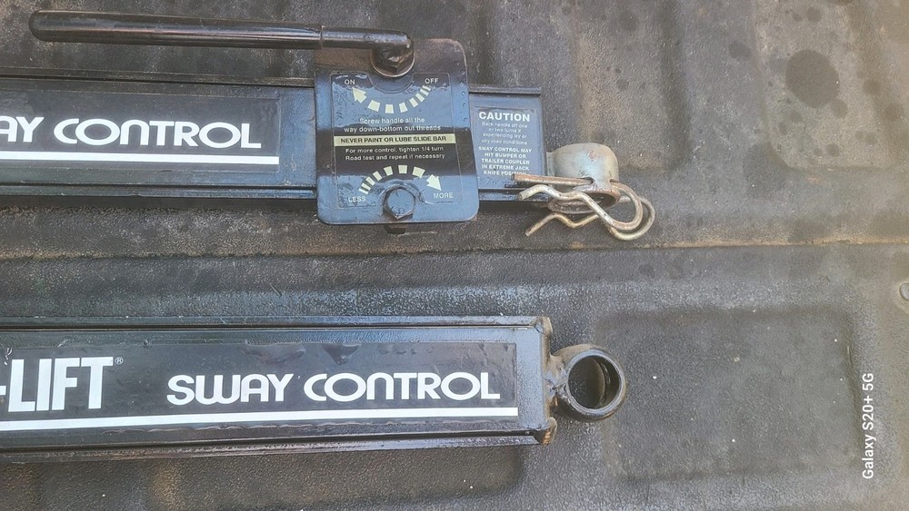 Camco Eaz-Lift Trailer Sway Control Bars