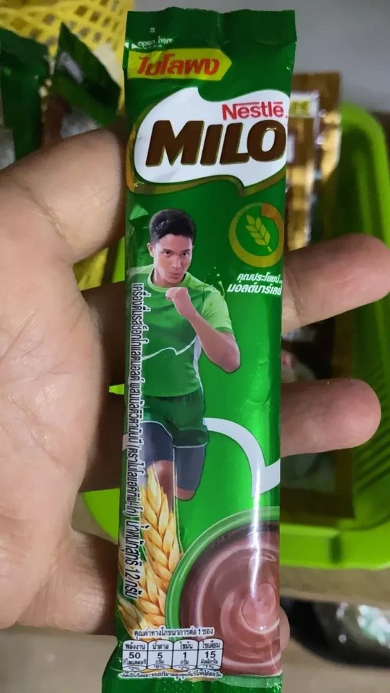 Milo Instant Sticks Convenient Stick Format / 48 PCS Rich Chocolate Flavour