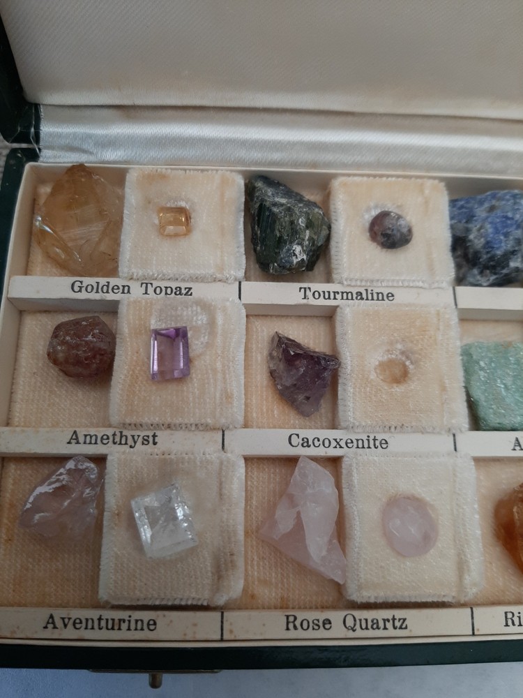 H. Stern Gem Kit In Green Case Salesman Samples 12 Rocks + Cut Gems 1 Missing