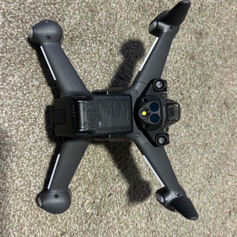 DJI FPV Combo Ready to Fly Drone with Controller and FPV Goggles