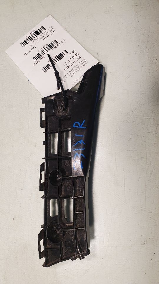 PRIUS 2014 RH FRONT BUMP BRACKET