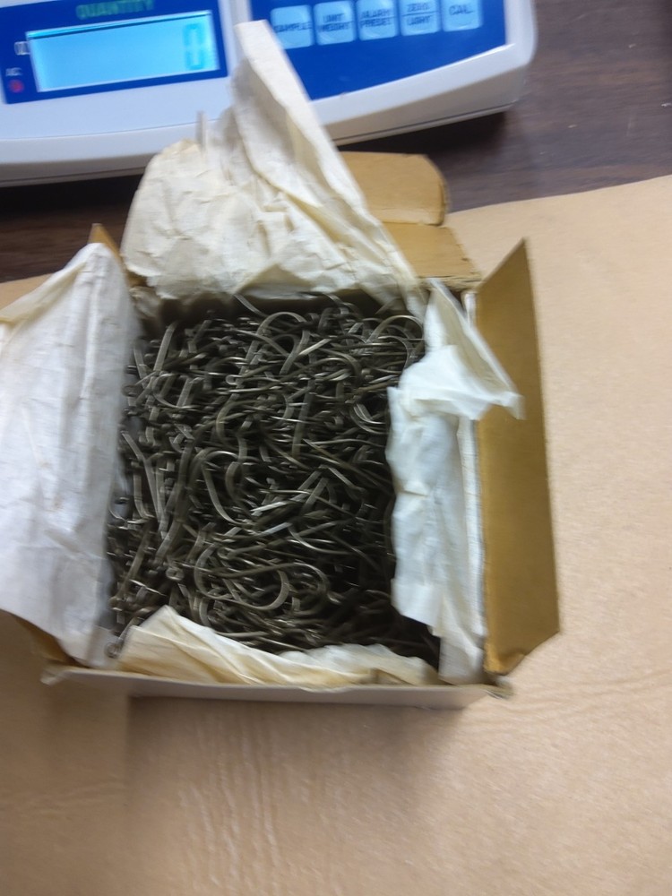 1000ct Central Praught Hooks 1/0 Bronzed