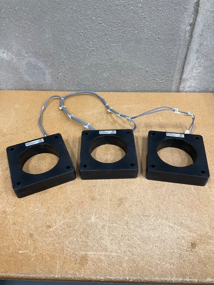 SQUARE D 120R-402 CURRENT TRANSFORMER 4000:5