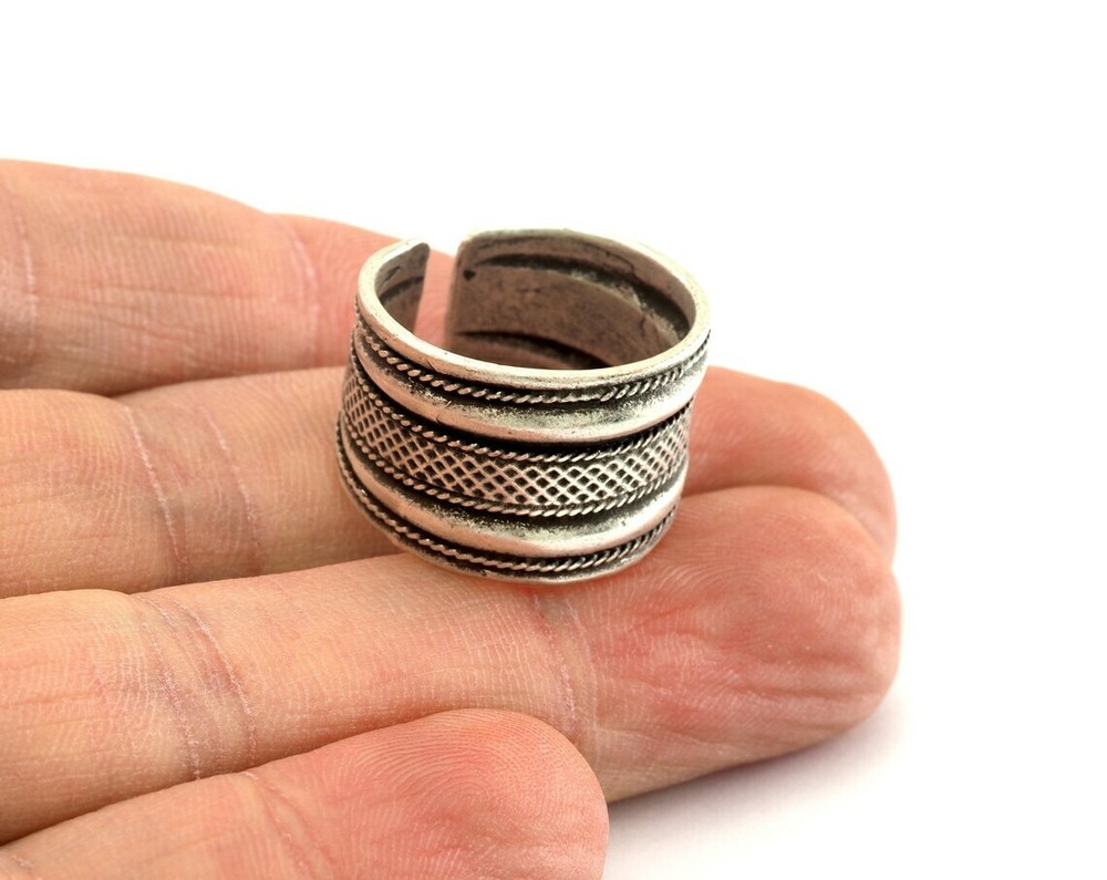 Adjustable Ring Antique Silver Plated brass (18mm 8US inner size) 2656