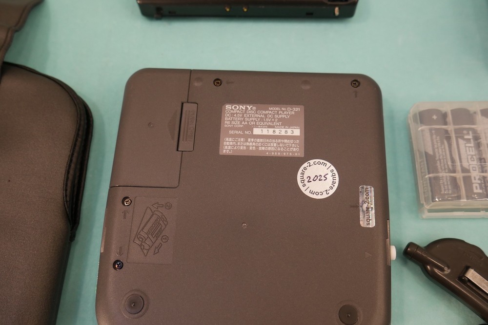 Sony D-321 Discman :: Restored :: Complete Set