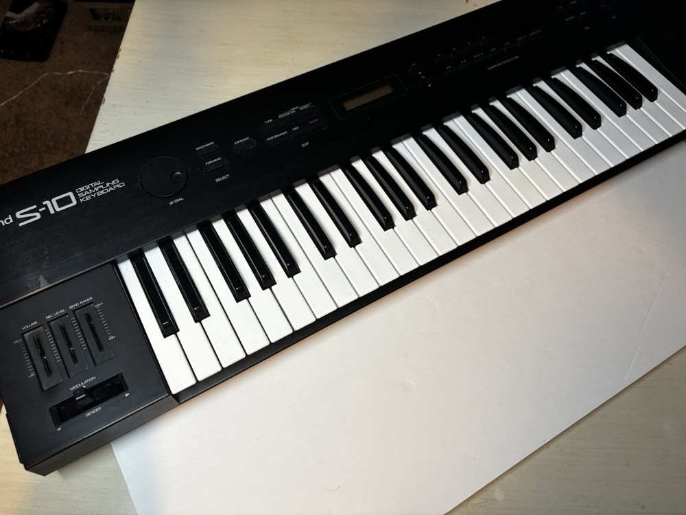 ROLAND S-10 W/Gotek Sampling Keyboard sampler synthesizer READ DESCRIPTION