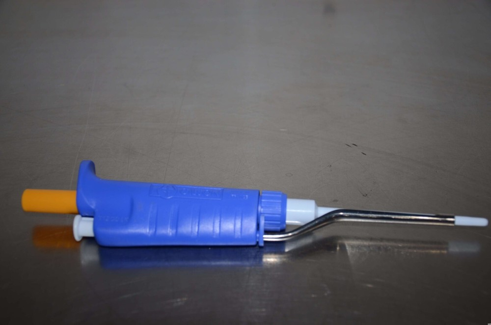 Gilson F100 100uL Fixed Volume Pipetman