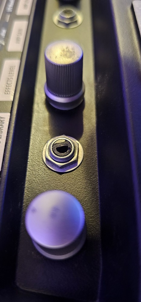 DigiTech RP500 Multi-Effects Guitar Effect Pedal - missing 3 knobs