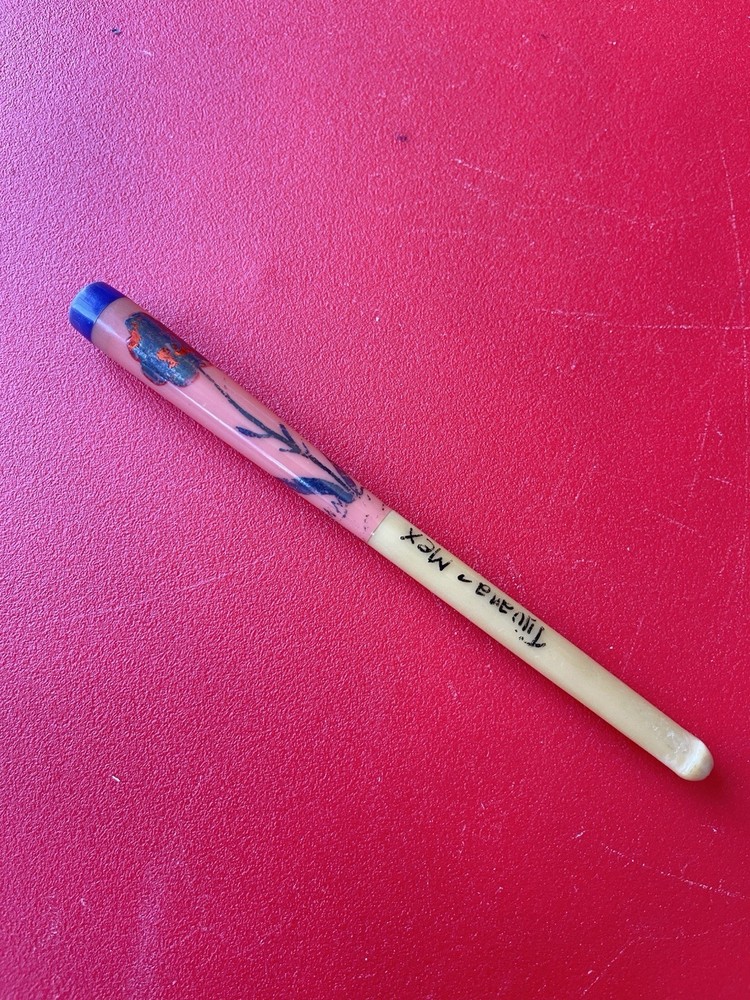 Hand Painted Tijuana-Mex Women’s Cigarette Holder