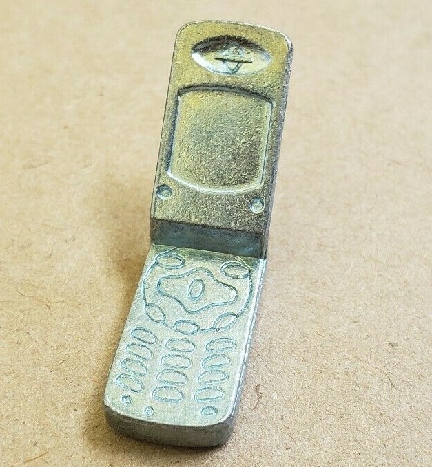 MONOPOLY Here & Now Limited Edition - PHONE Mover Token Replacement