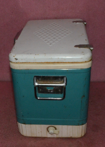 Vintage Coleman Diamond Cooler.