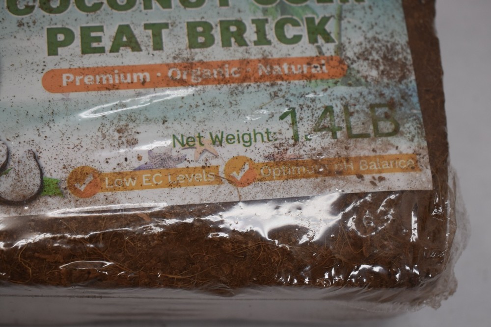 Organic Coco Coir Bricks 100% Natural Compressed Coco Peat Brick Premium 1.4 lb