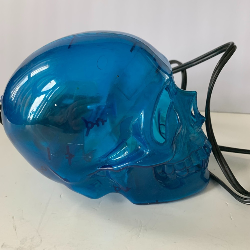 Unique! Strobe Light Skull! Blue Translucent! With Adjustable Strobe! 110 Volt z