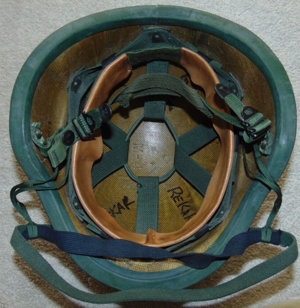 VTG. US ARMY ISSUE PASGT COMBAT HELMET - MEDIUM