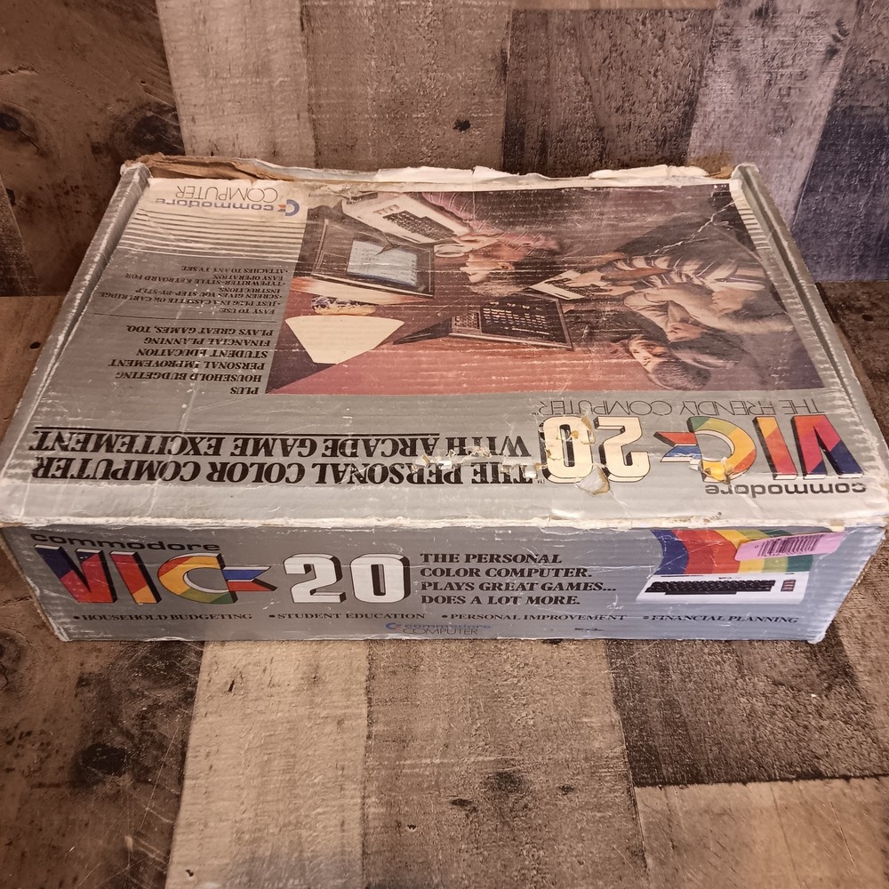 Vintage Commodore VIC-20 Computer w/Original Box Manual Power Working Read