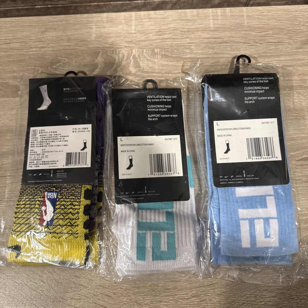 3 PairNike NBA Elite Authentic Socks - Full Length Large