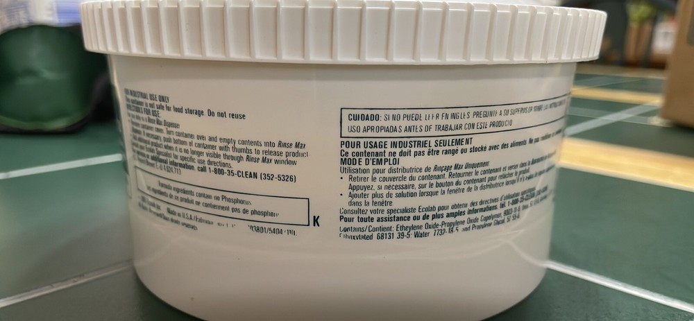 Ecolab Solid Brilliance Concentrated solid rinse additive 2-2.5Lb