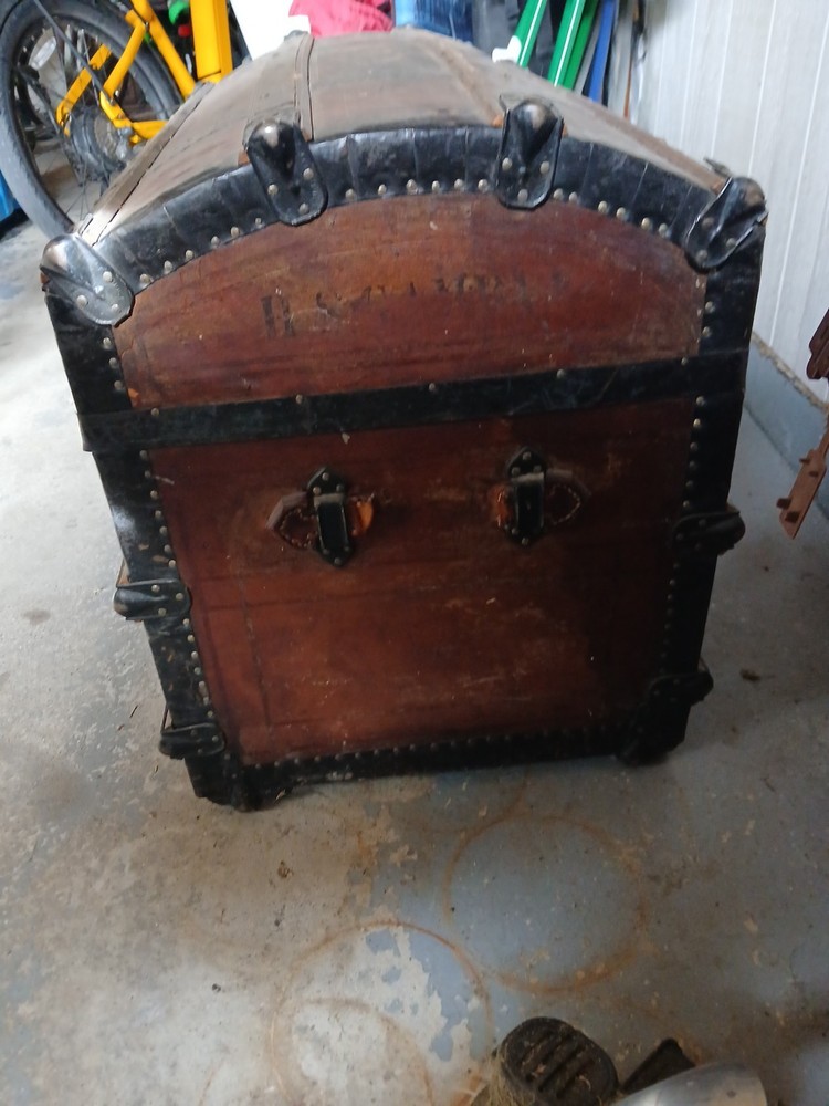 Antique Steamer Trunk with Tray