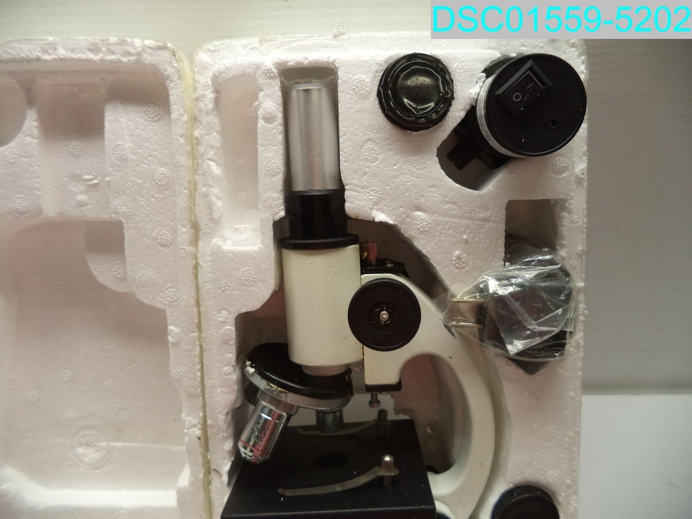 Biological Compound Microscope 03078