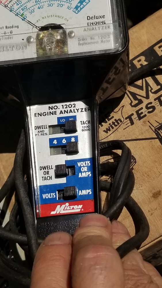 MILTON VINTAGE AUTO / CAR ENGINE ANYLIZER TESTER
