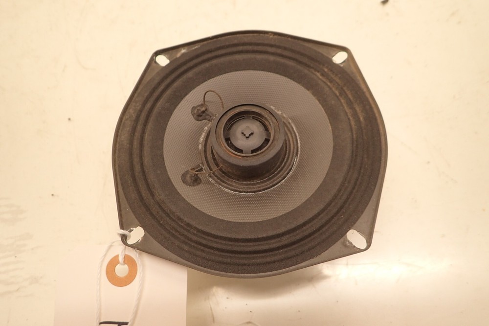 08 09 10 Victory Vision left front speaker oem