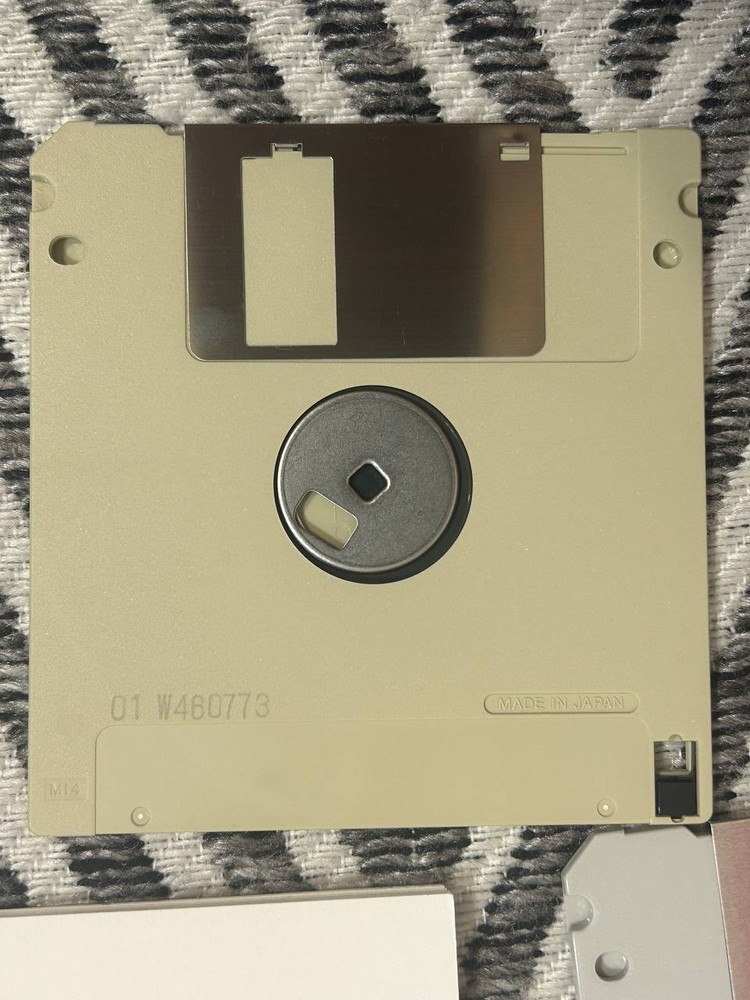Vintage InfoLogic Envelope & Kiwi Envelopes Mac 3.5” Disks w/ Case 1987