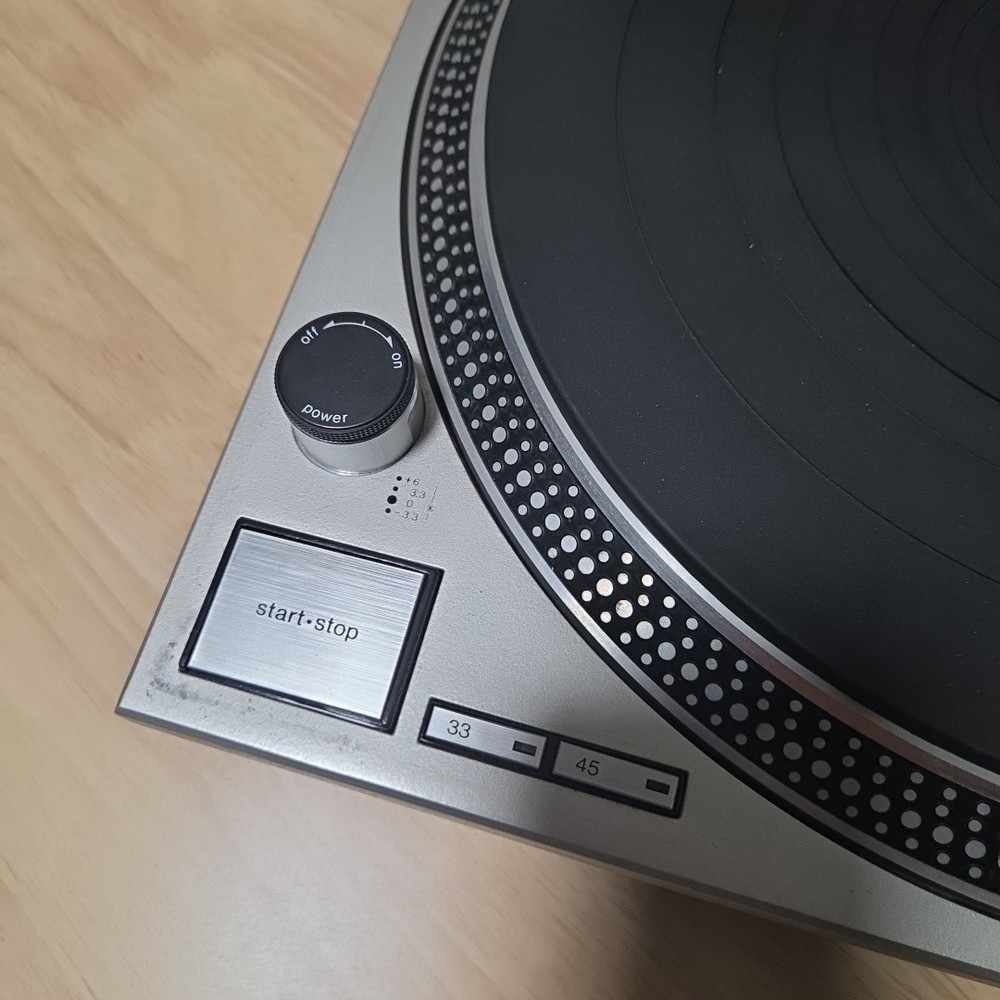 Technics SL-1200MK2 Direct Drive Turntable System +cover Working