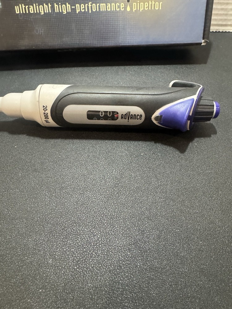 Diamond Advance 20-200 µL Autoclavable Pipette