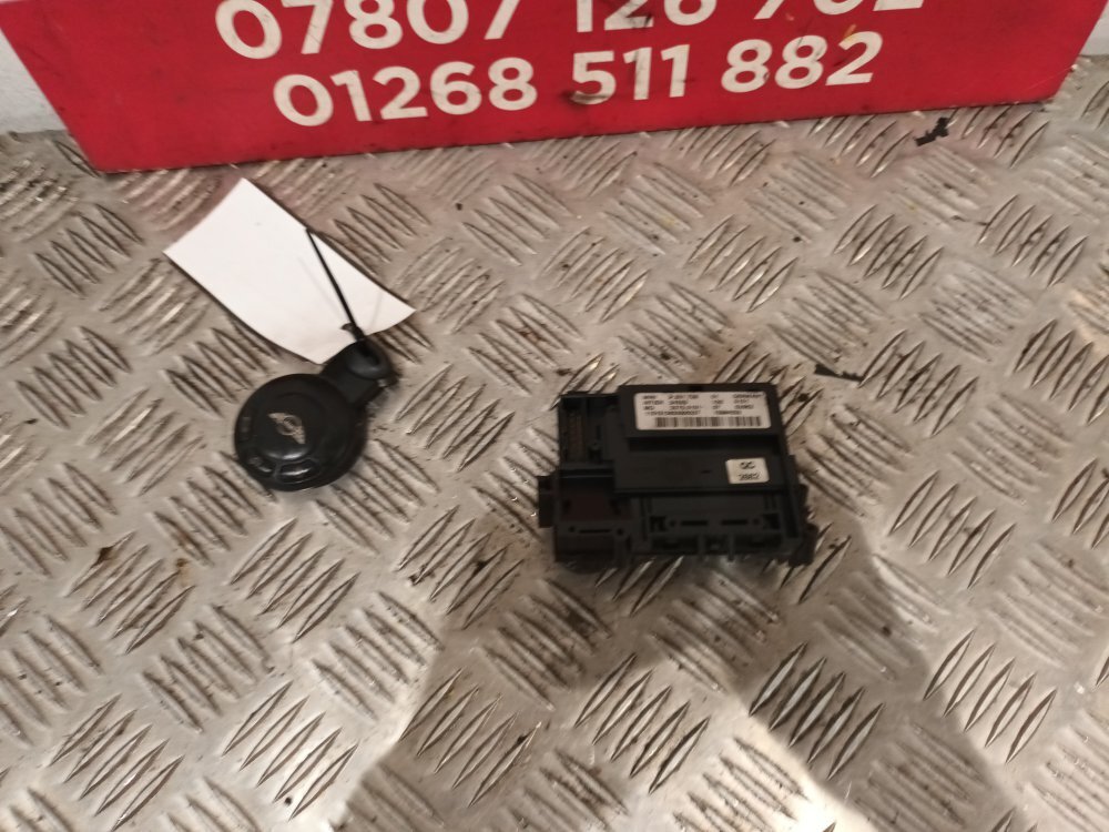 Mini Hatch One R56 2010-2013 IGNITION KEY READER 33750101