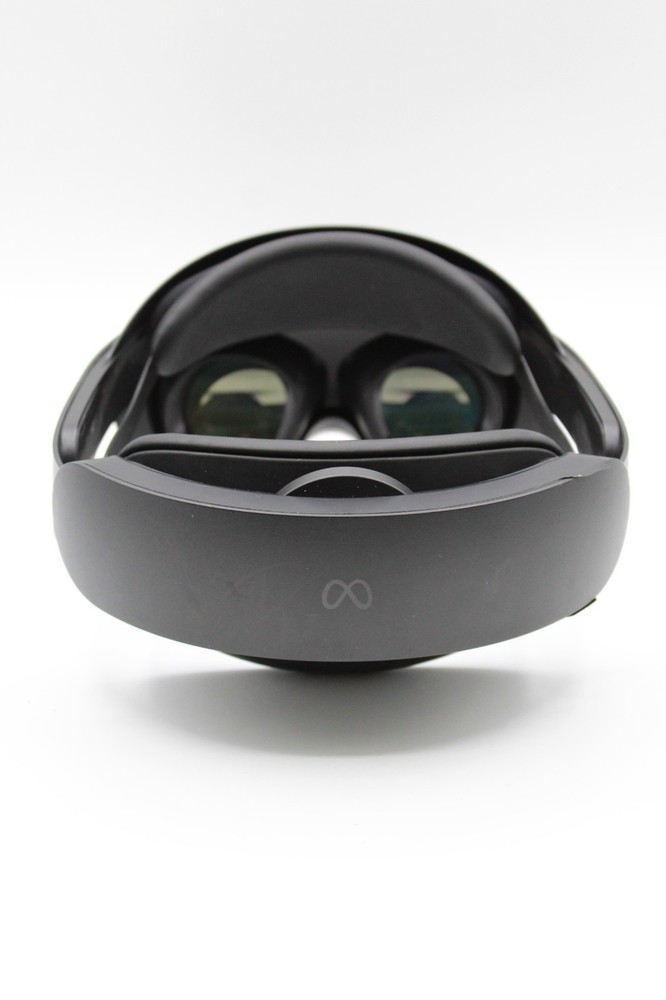 Meta Quest Pro 256GB DK94EC w/ Left Controller Only