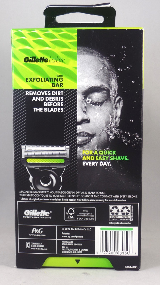 Gillette Labs Sharp White Edition Exfoliating Bar Razor with Refill + Stand