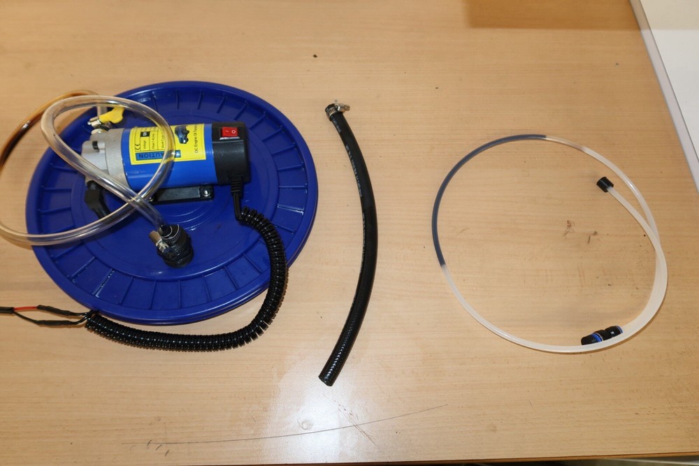 DrainEase Fluid Transfer Bucket Lid with Reversible Pump and Switch