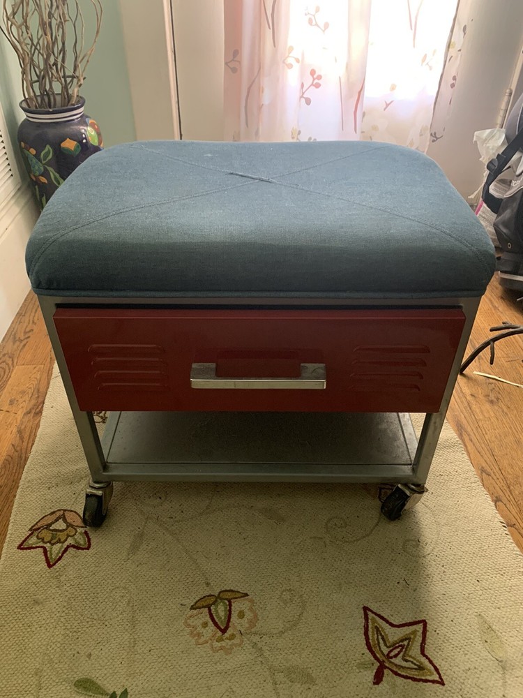 bedroom furniture set used