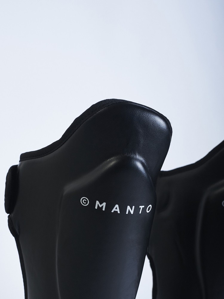 MANTO Tibia protectors Impact Black