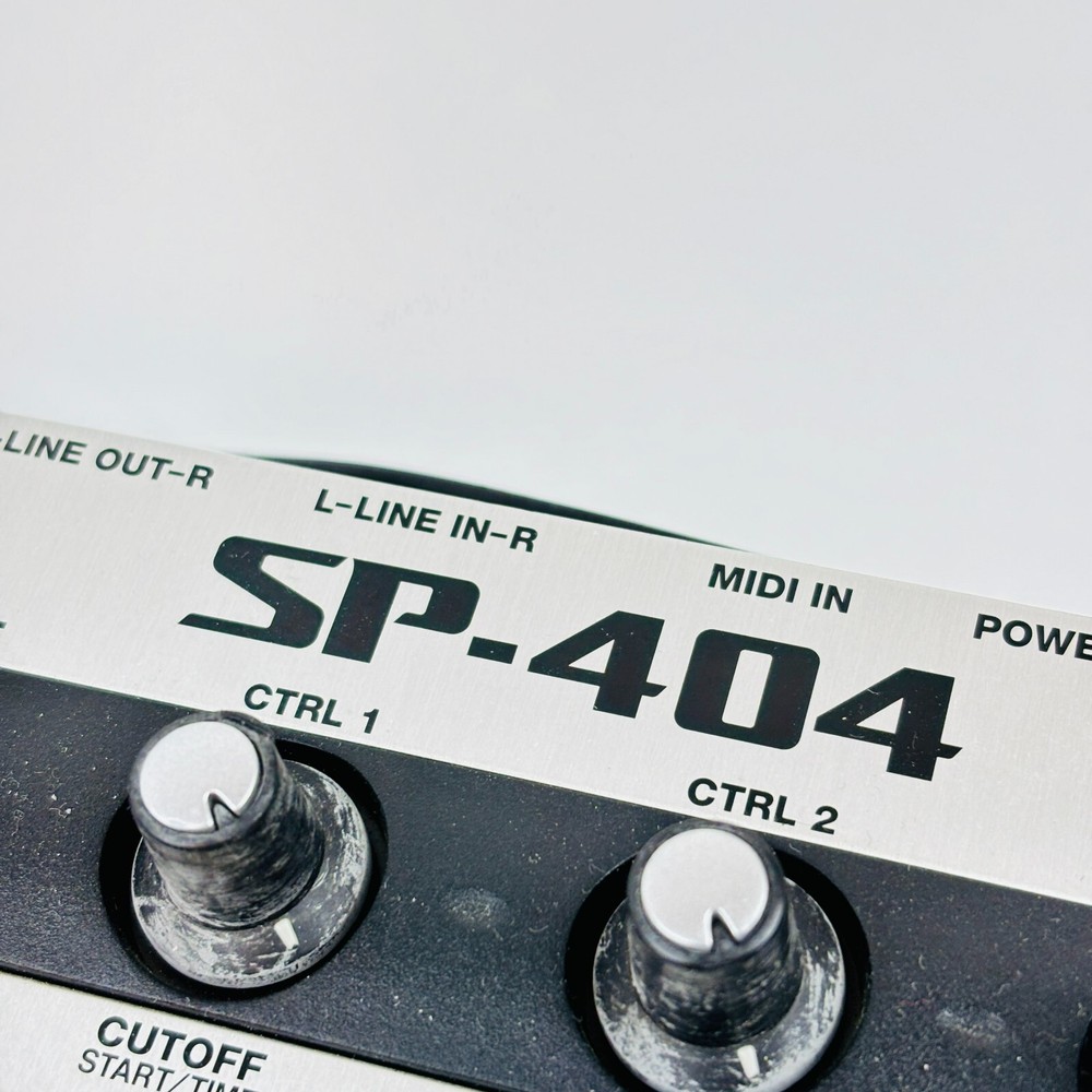 Roland SP-404 Portable Linear Wave Sampler Used Works With AC Adapter Tested