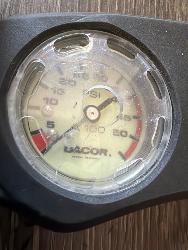 Dacor Console Gauge Analog Depth 200 FT glow Good Condition Ships Same Day Fast!